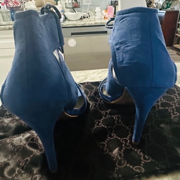 Boohoo Blue Suede Pump Shoes Size 8...BRAND NEW - NEVER WORN! - Picture 8 of 16